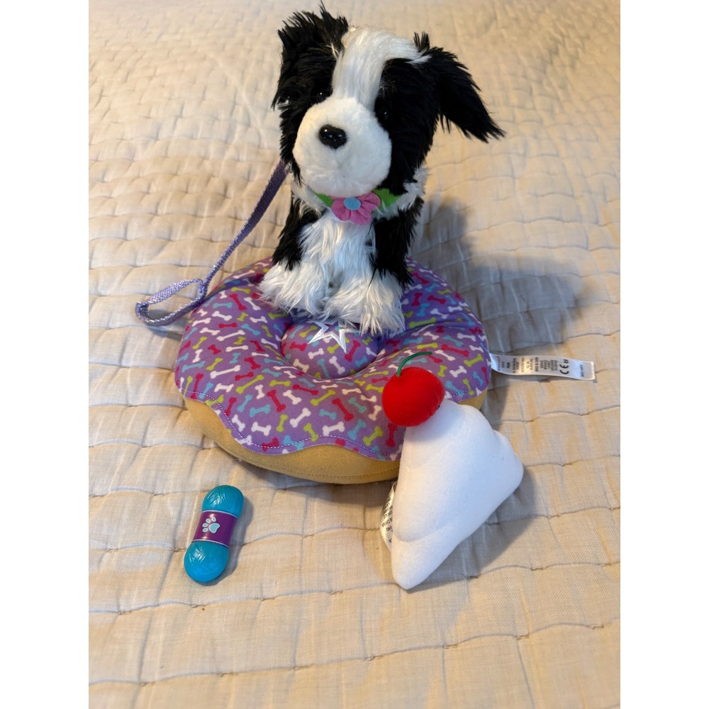 American Girl Black & White Sheepdog w/ Accessories Donut Dog bed, Toys & Leash